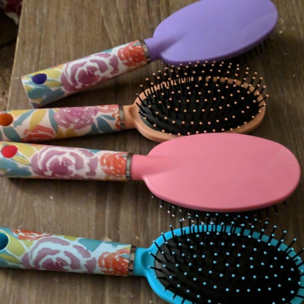 Monogrammed hair brush